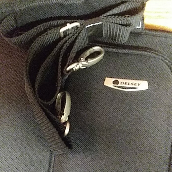 Delsey Lightweight Carry-On Bag 15x12x6 - Picture 8 of 8